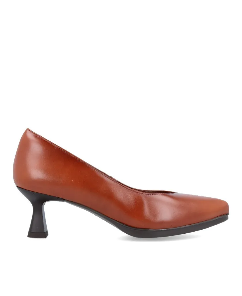 Brown Low-Heeled Women's Shoes