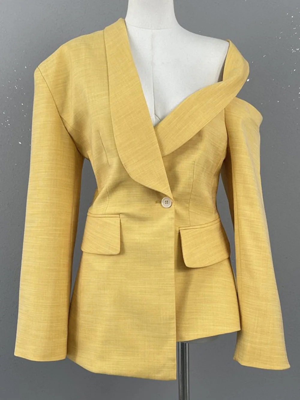 Yellow DEIDE Asymmetric Blazer