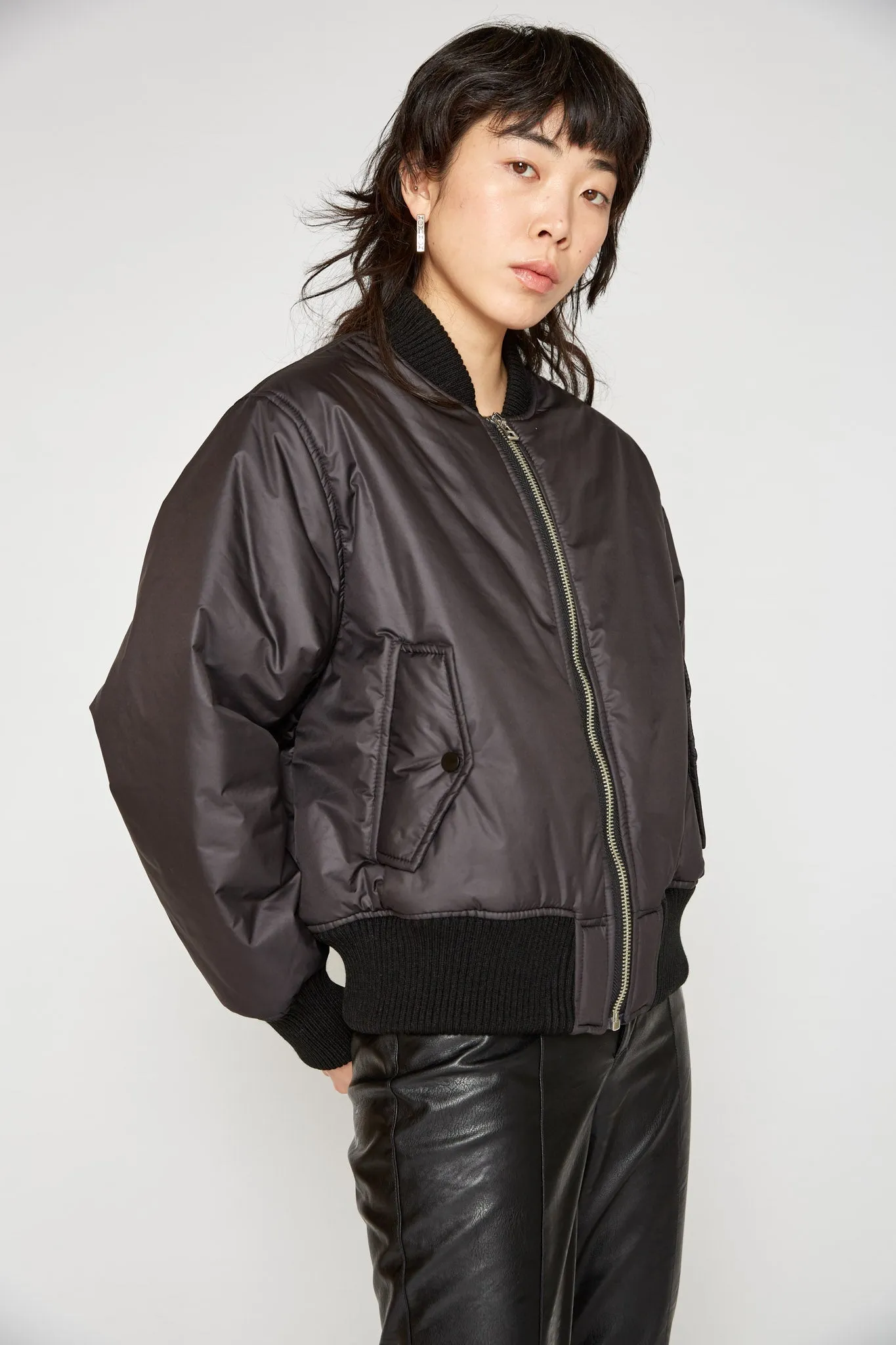 Ecrol Jacket - Stylish Outerwear for Men and Women