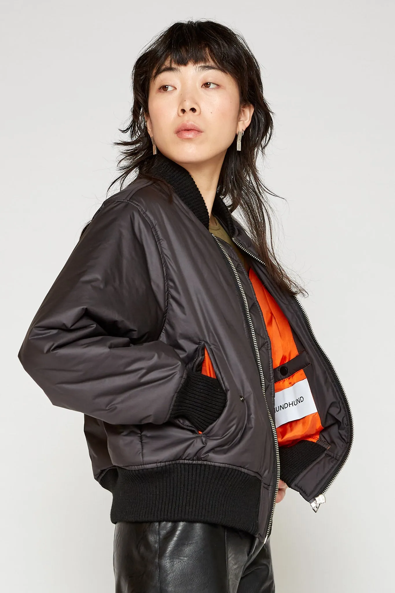 Ecrol Jacket - Stylish Outerwear for Men and Women