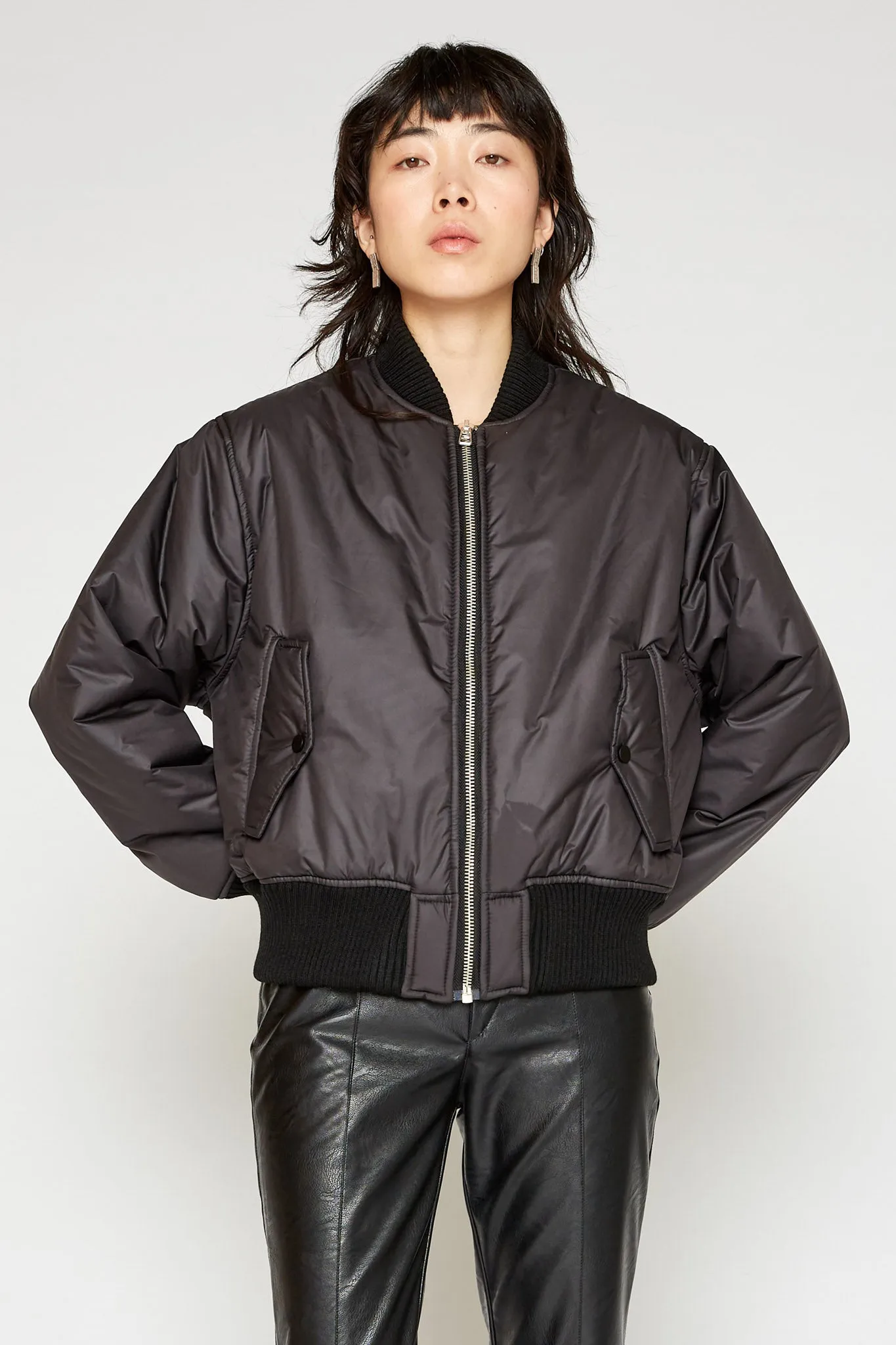 Ecrol Jacket - Stylish Outerwear for Men and Women