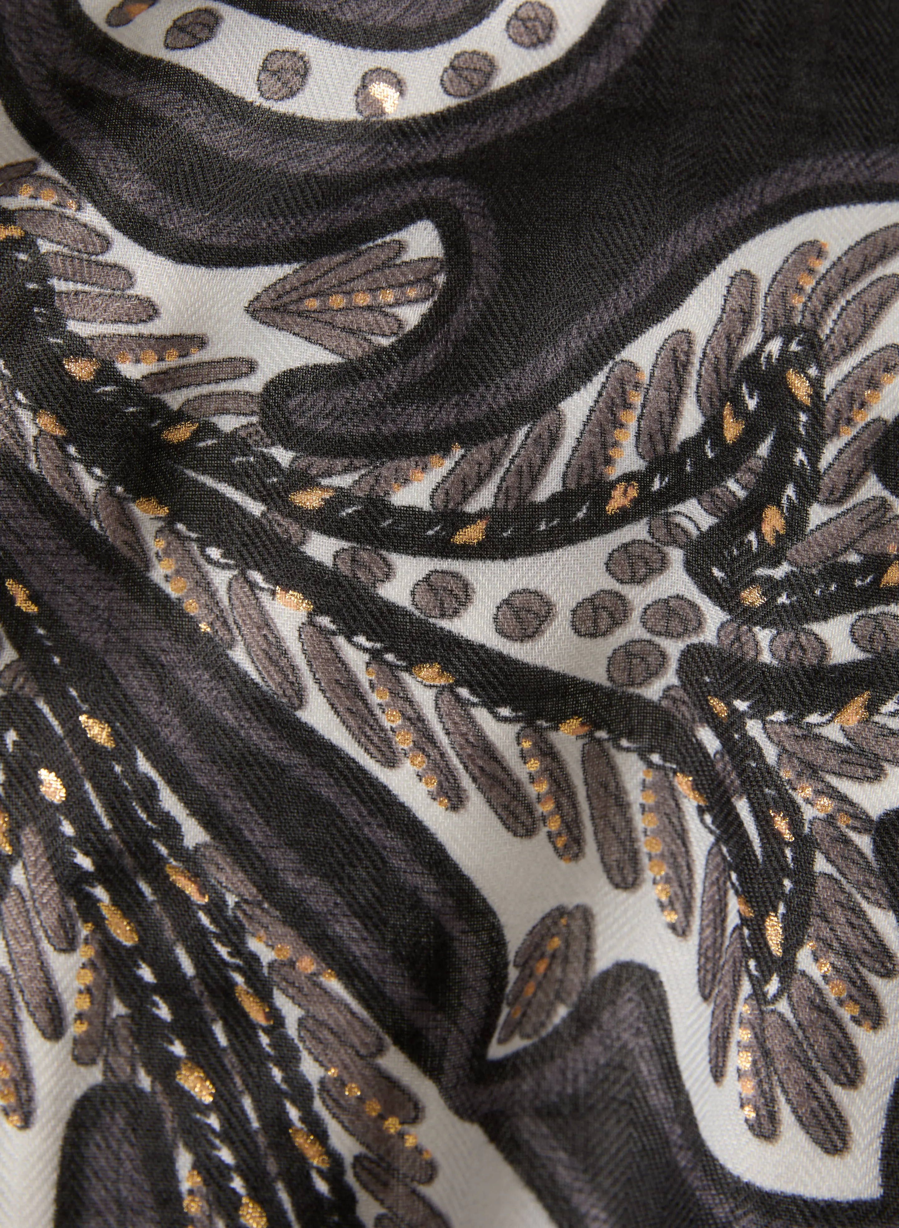 Jacquard Scarf with Leaf Print