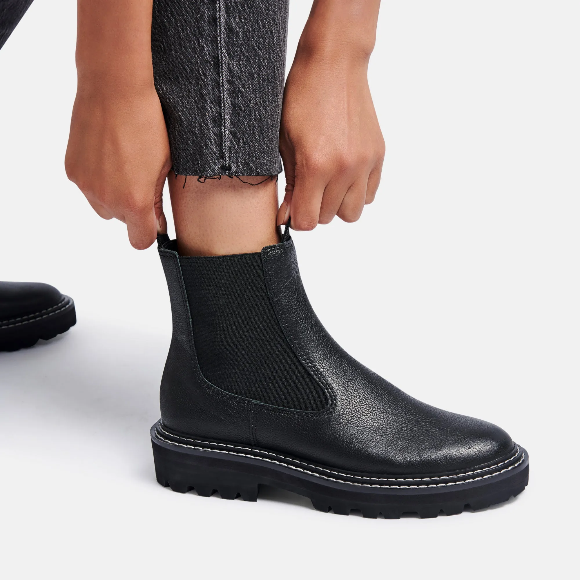 MOANA Black Leather Boots with H2O Technology - re:vita.