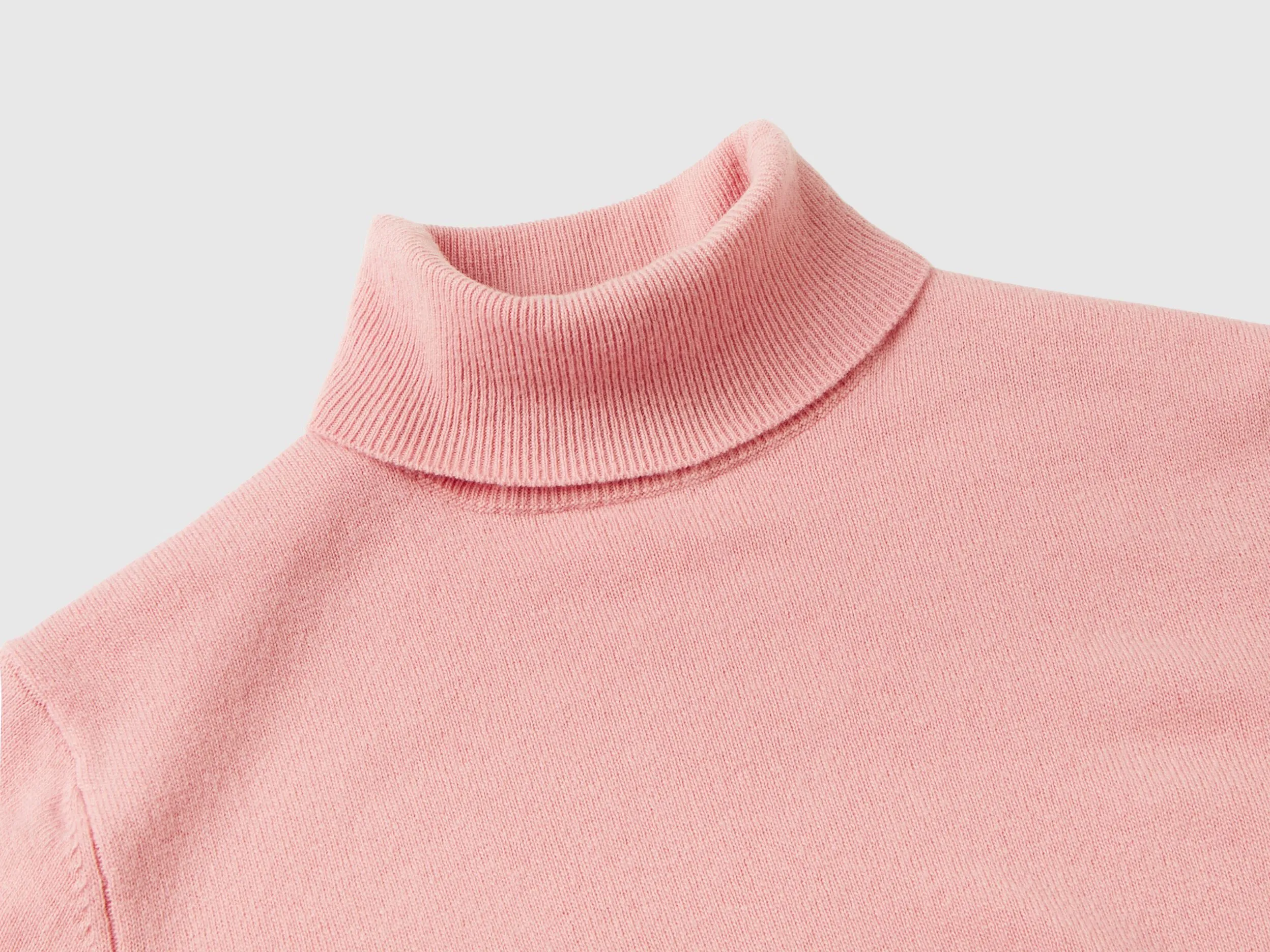 Pink Merino wool turtleneck sweater - Pink | Benetton