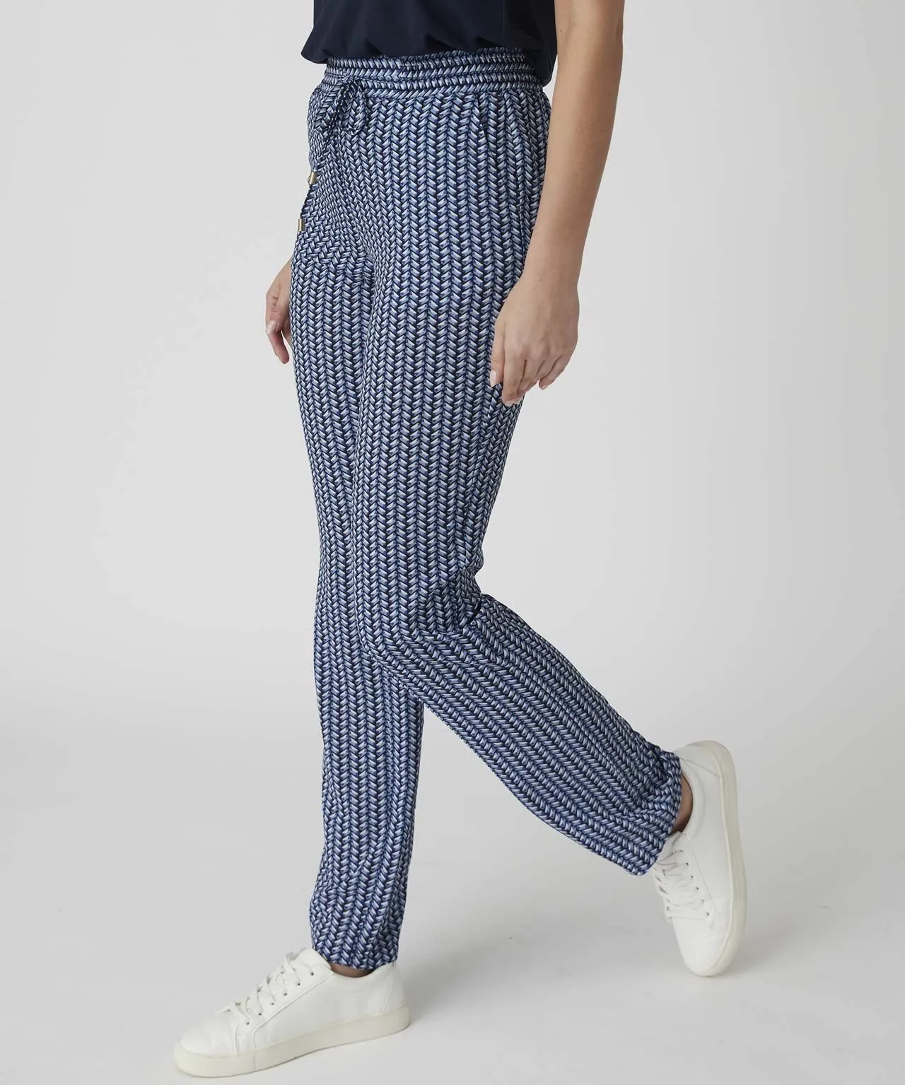 Trousers with Tie-waist